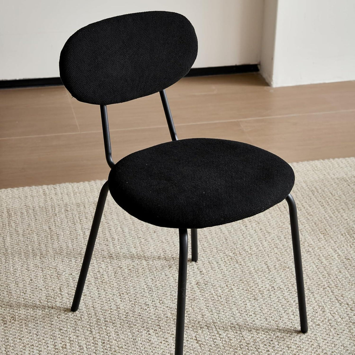 Runder Esstisch Set (100cm) mit 4 modernen Stühlen – Dunkel/Schwarz