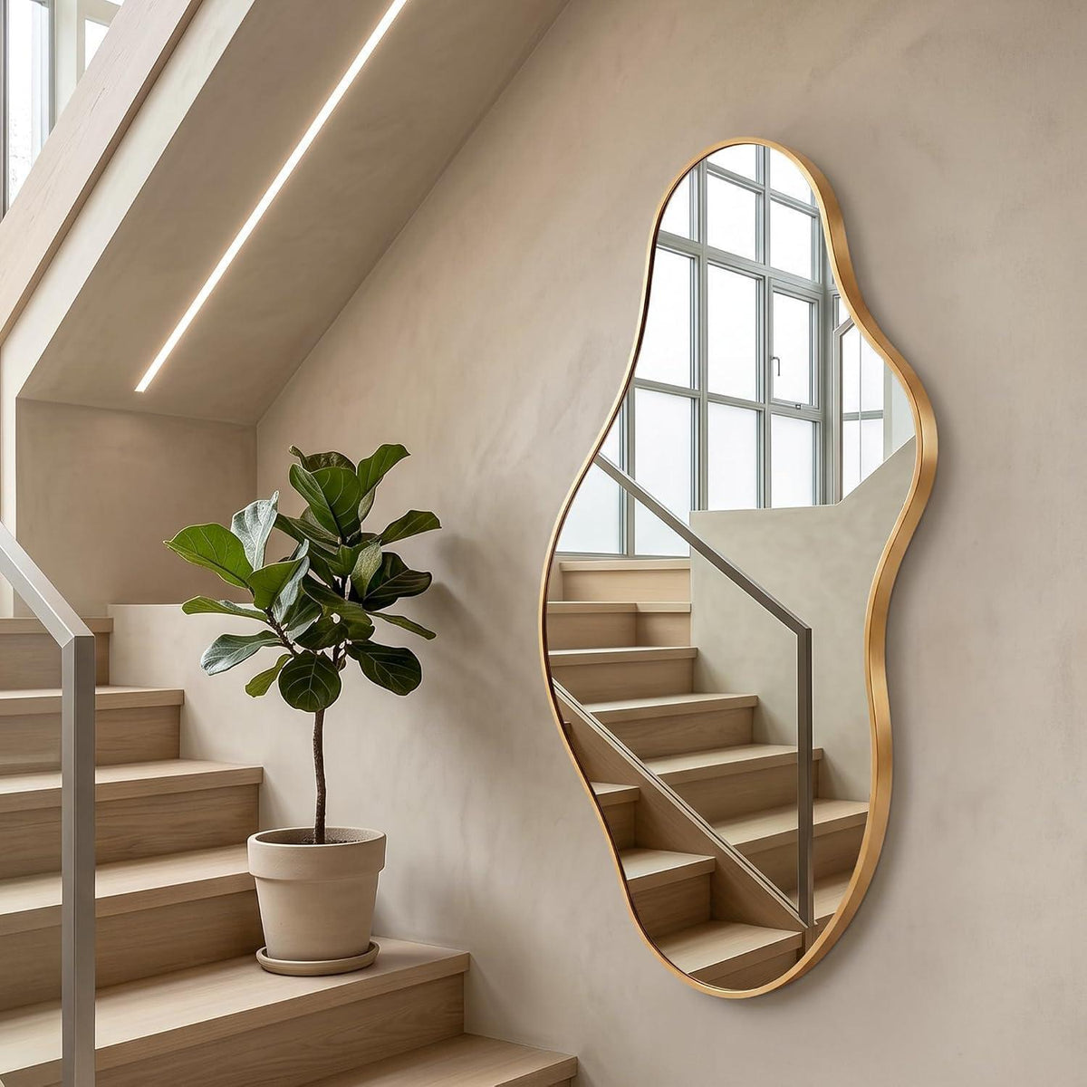 Wavy Wandspiegel Gold – Abstrakt & Skulptural