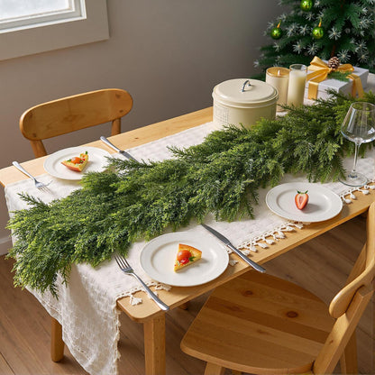 Realistische Zedernholz-Weihnachtsgirlande – 6 Fuß
