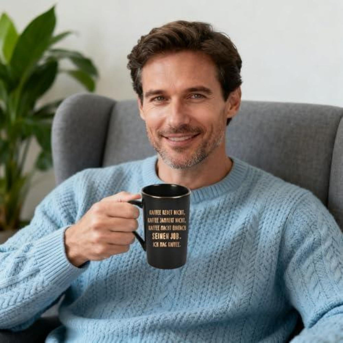 Kaffeetasse mit Spruch "Kaffee macht einfach seinen Job" | Geschenk für Kaffee-Liebhaber