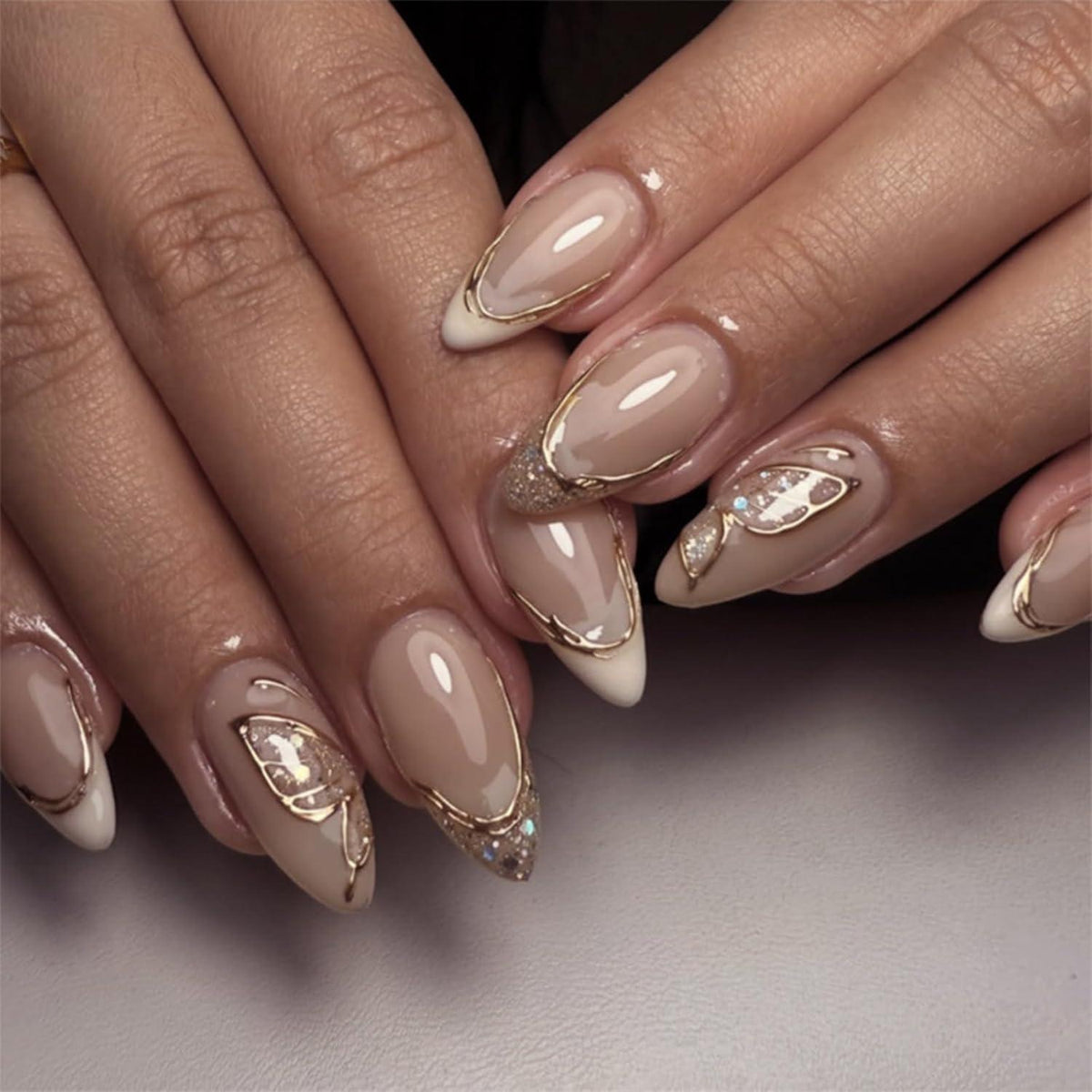 24 Stück 3D Gold Glitzer Mandel Nägel - Französisch Design zum Aufkleben