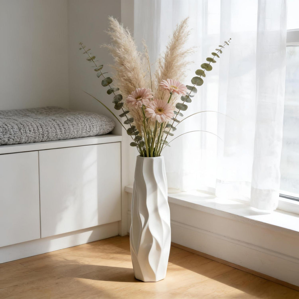 Weiße Keramikvase 45 cm – Minimalistische Deko für Blumen