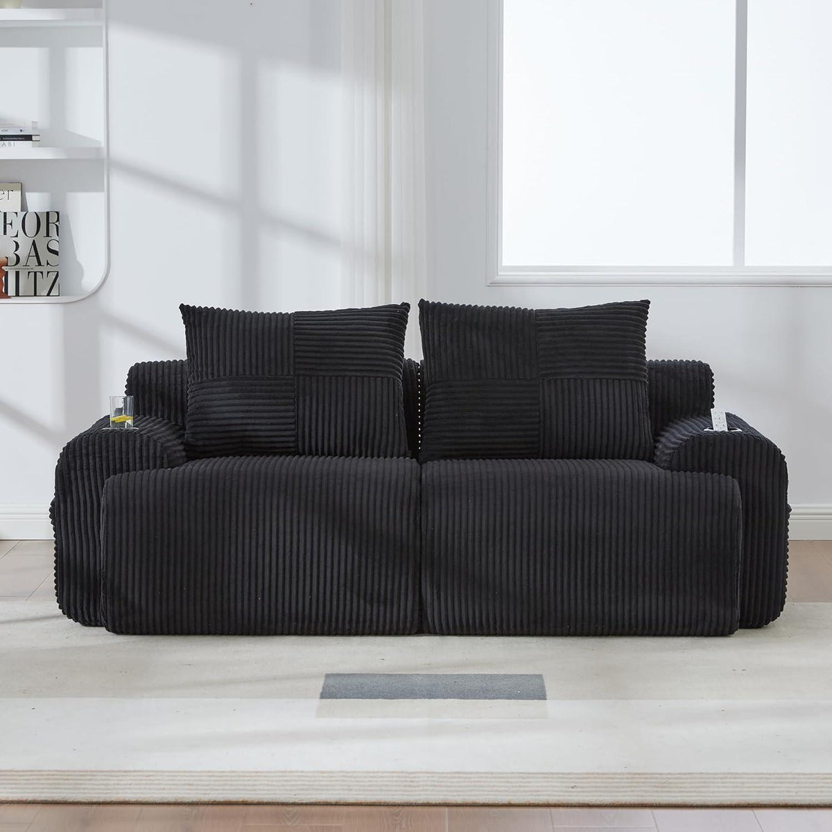 2-Sitzer Cord Sofa mit Getränkehalter & Tasche – Schwarz