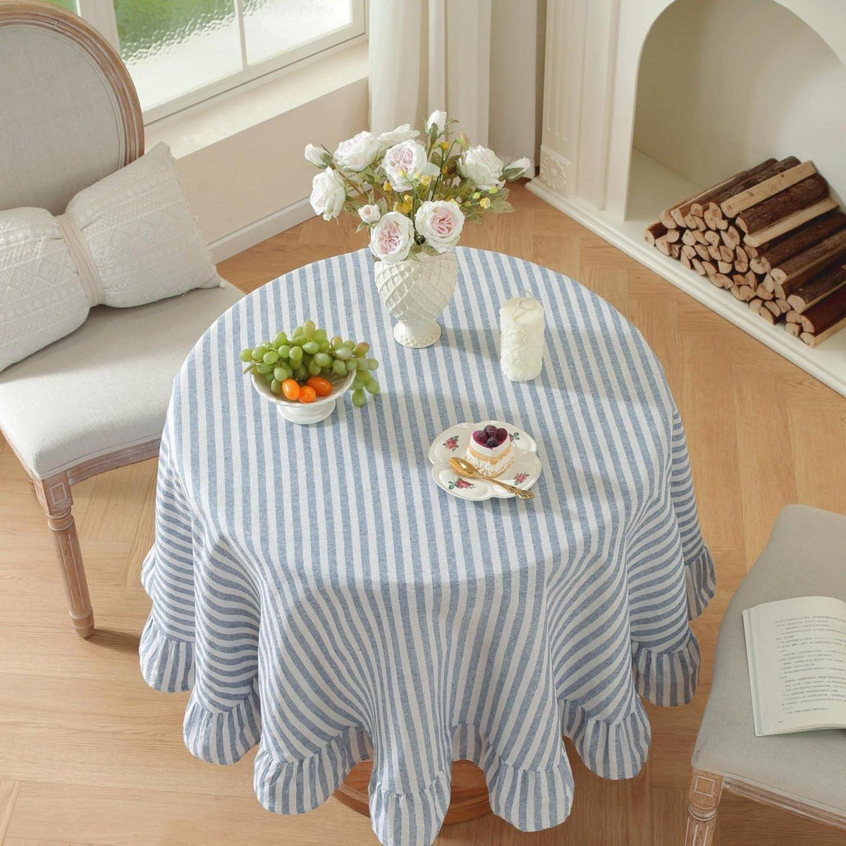 Baumwoll-Leinen Tischdecke Rüschen 110x170cm – Blau-Weiß