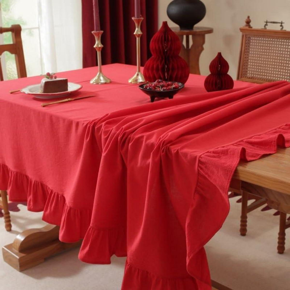 Baumwoll-Leinen Tischdecke mit Rüschen | 152x305cm | Rot