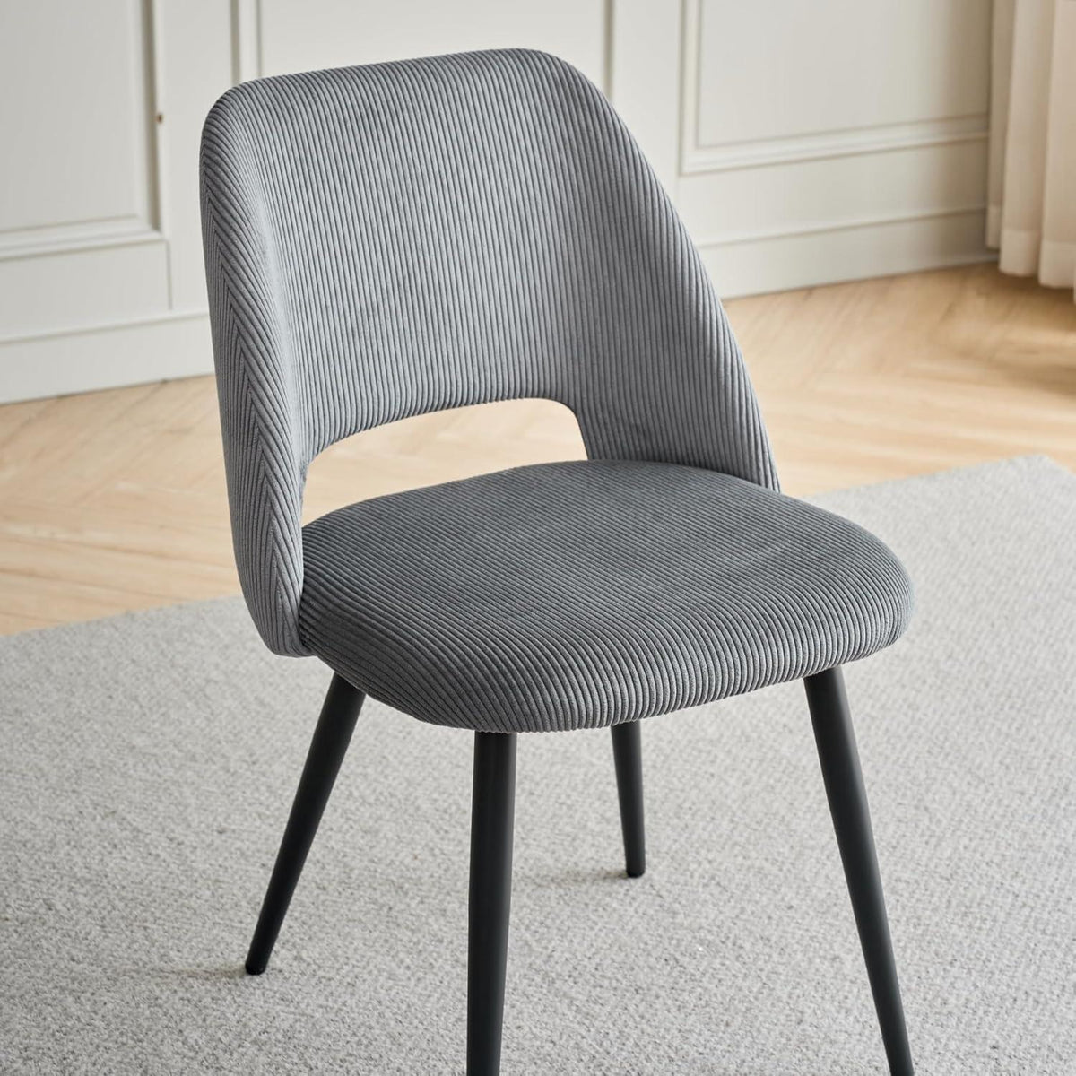 Esstisch Set mit 6 Cord-Stühlen – Modern & Komfortabel