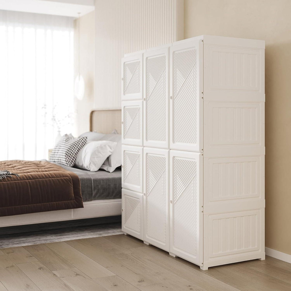 Zusammenklappbarer Kleiderschrank mit Kleiderstange & Magnettüren