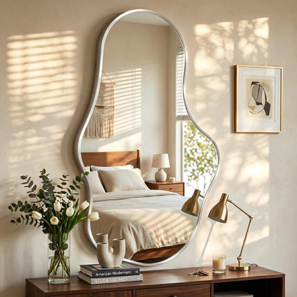 Wavy Wandspiegel Silber – Abstraktes Wellendesign